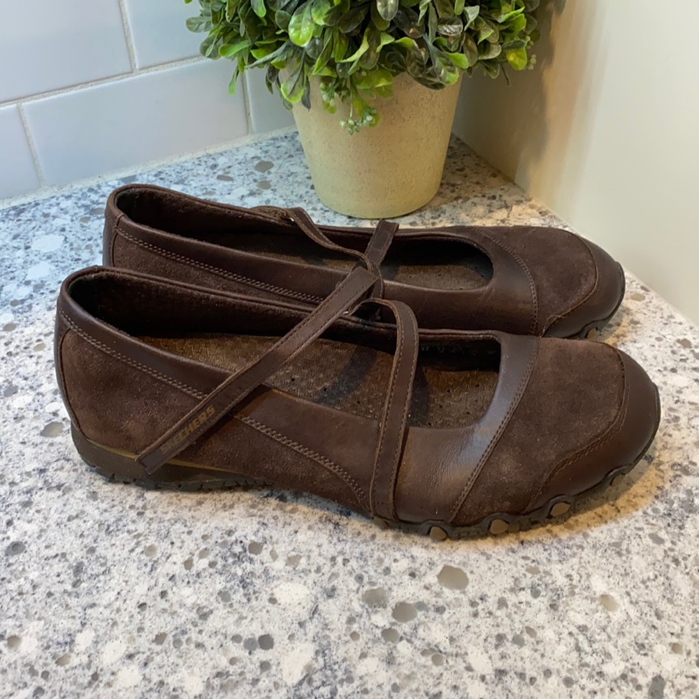 Sketchers brown leather strap walking comfort shoes size 9.5